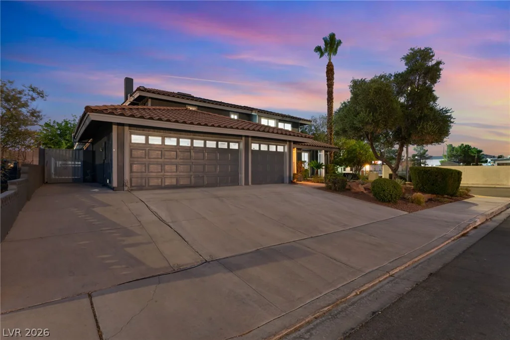 3990 Coolcrest, Las Vegas, NV 89103