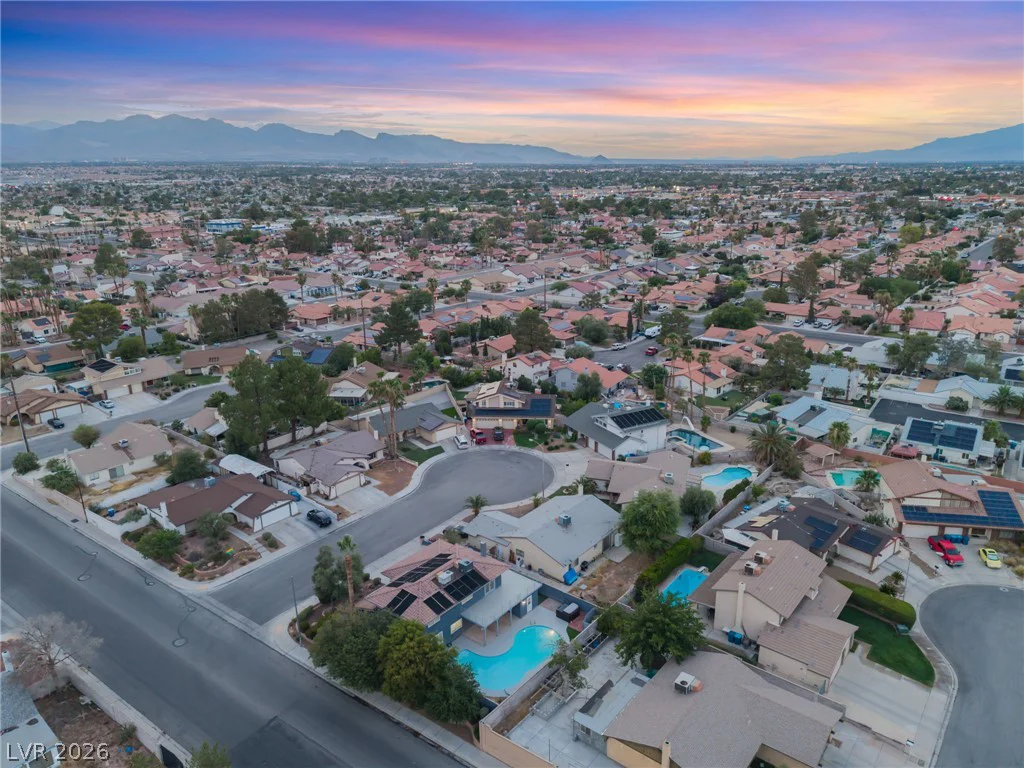 3990 Coolcrest, Las Vegas, NV 89103