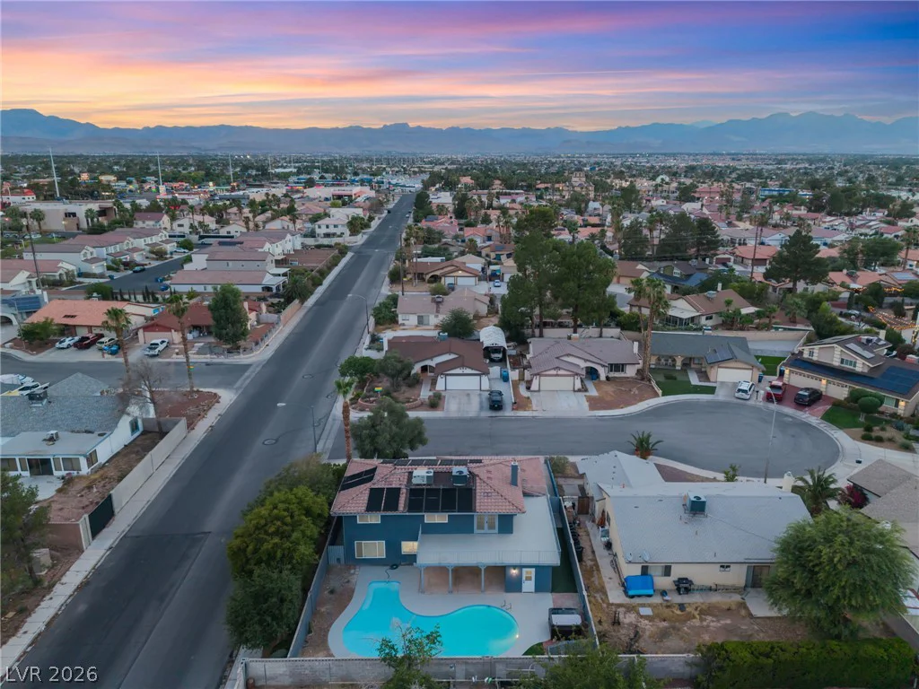 3990 Coolcrest, Las Vegas, NV 89103