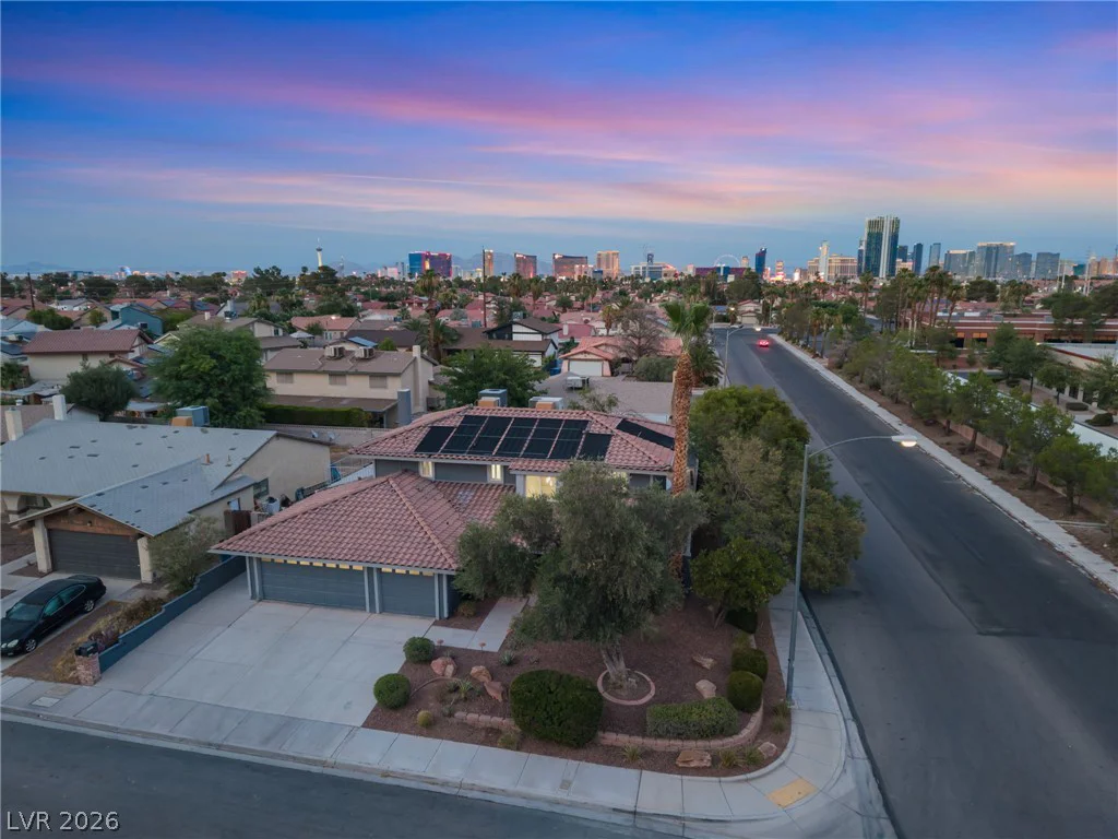 3990 Coolcrest, Las Vegas, NV 89103