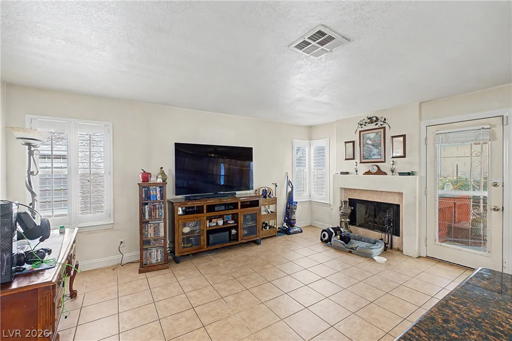 7821 Millhopper, Las Vegas, NV 89128