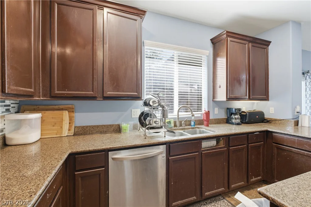 8051 Maple Park, Las Vegas, NV 89131