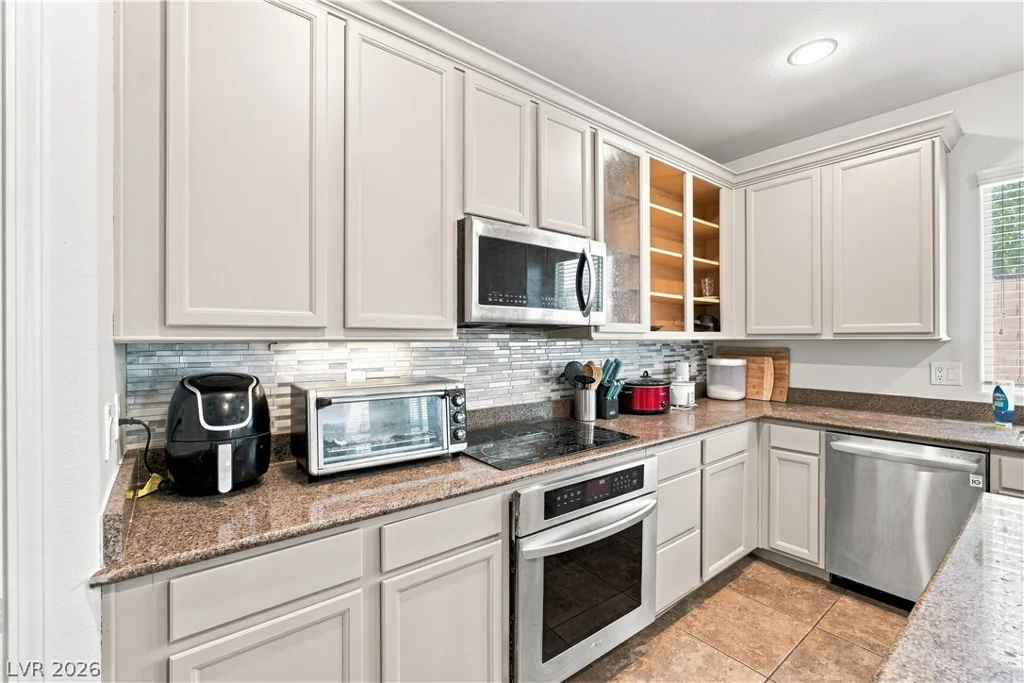 8051 Maple Park, Las Vegas, NV 89131