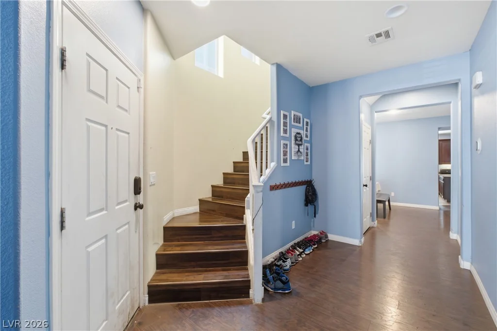 8051 Maple Park, Las Vegas, NV 89131