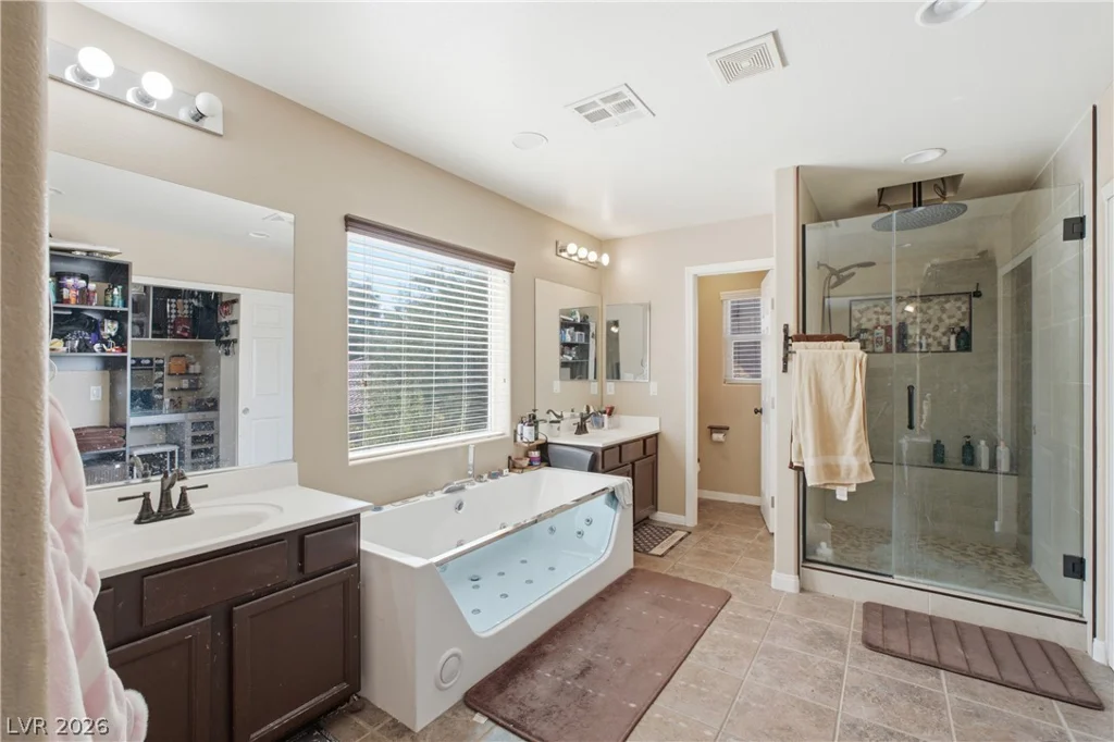 8051 Maple Park, Las Vegas, NV 89131