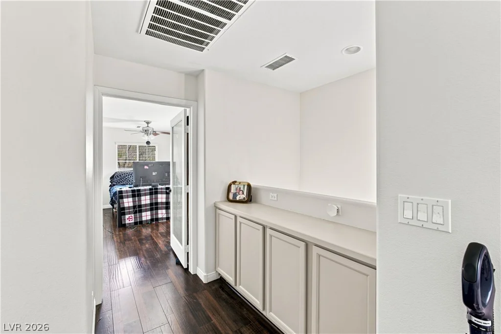 8051 Maple Park, Las Vegas, NV 89131