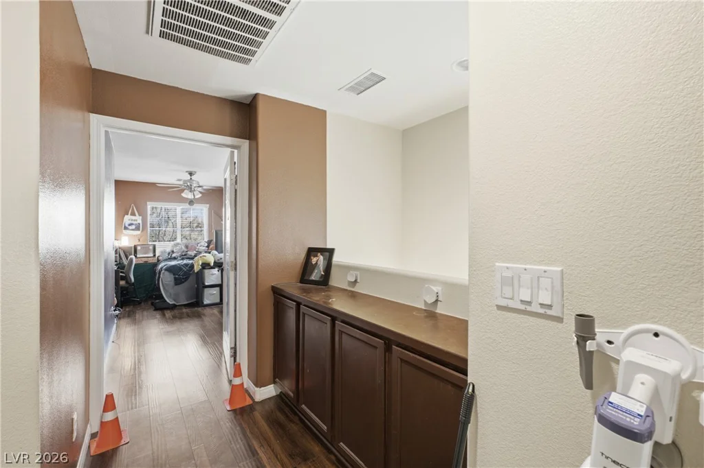 8051 Maple Park, Las Vegas, NV 89131
