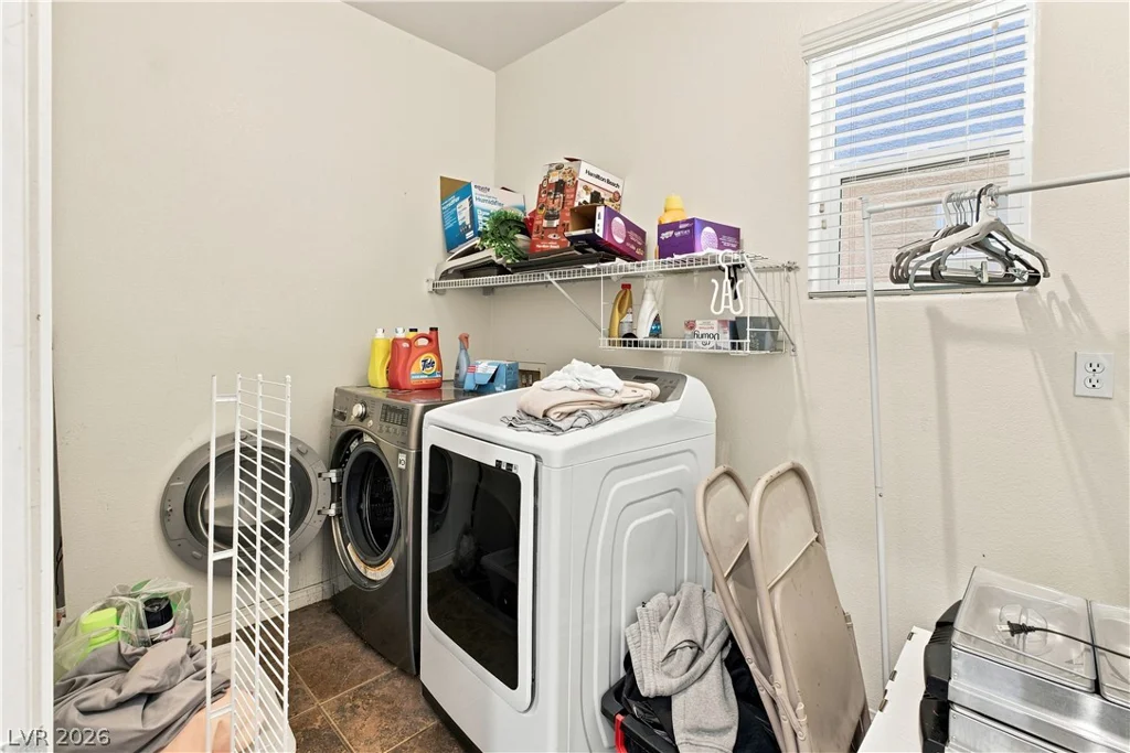 8051 Maple Park, Las Vegas, NV 89131