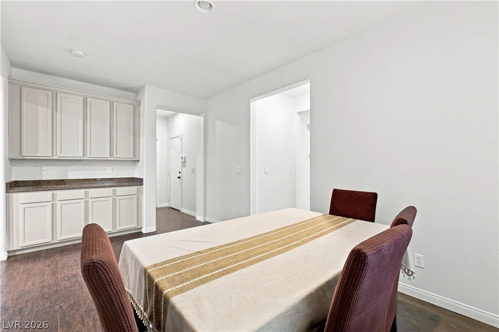 8051 Maple Park, Las Vegas, NV 89131