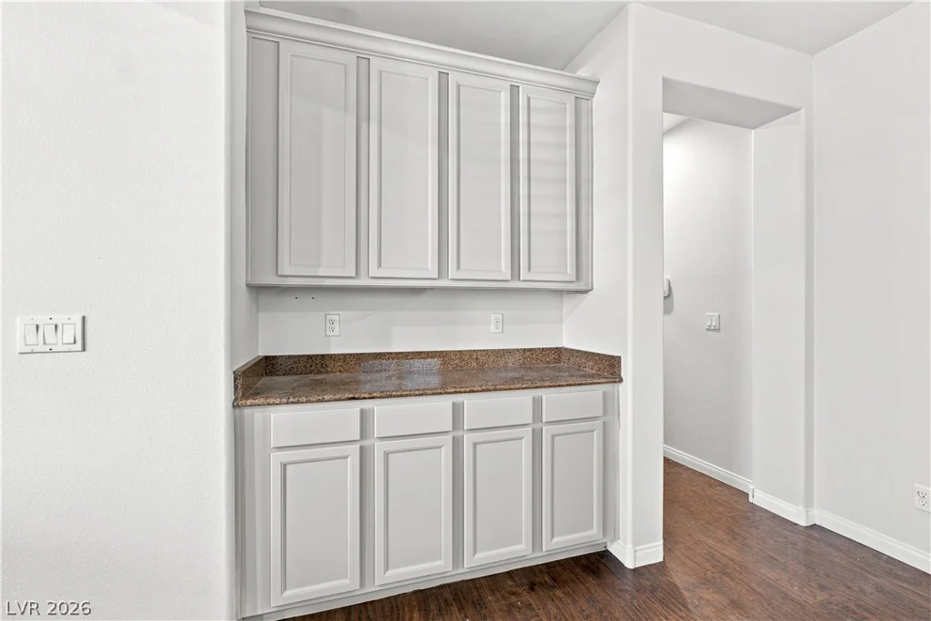 8051 Maple Park, Las Vegas, NV 89131