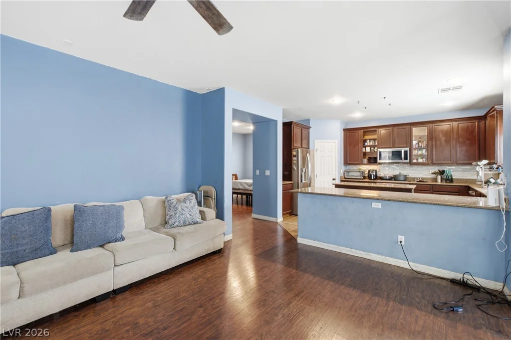 8051 Maple Park, Las Vegas, NV 89131