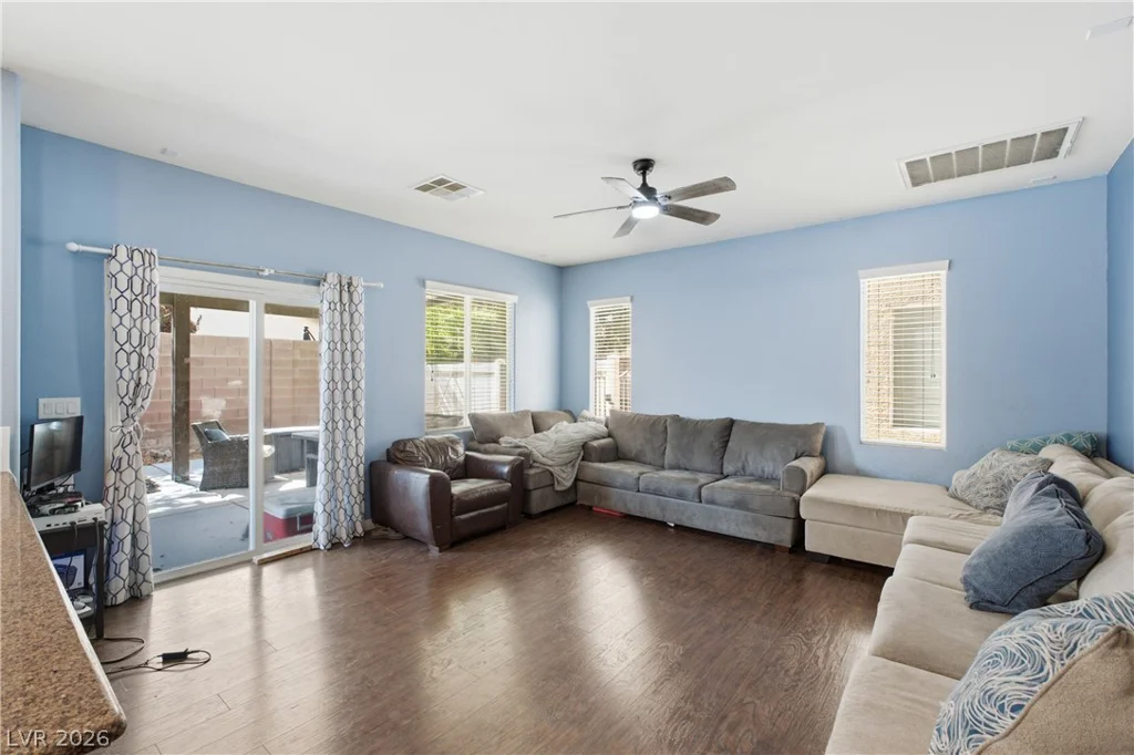 8051 Maple Park, Las Vegas, NV 89131