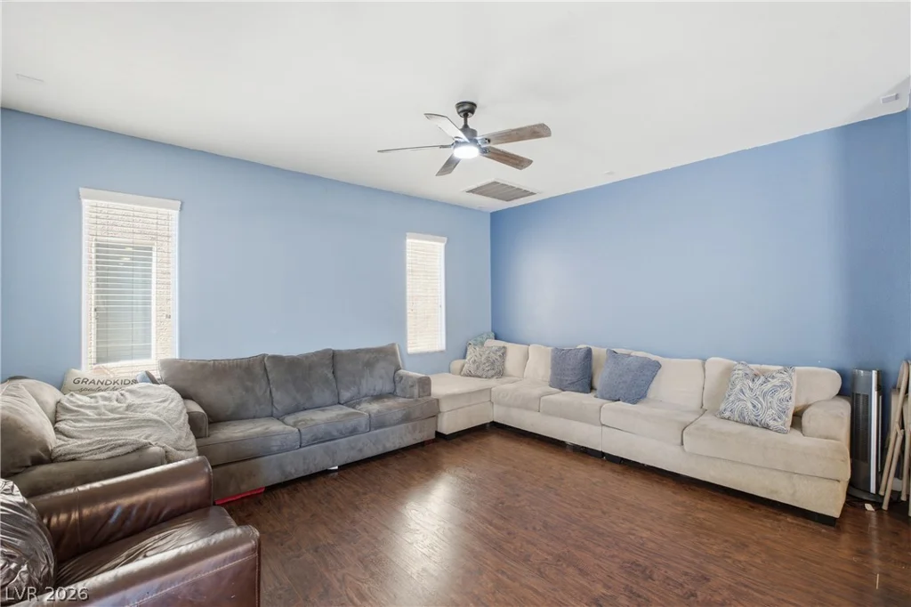 8051 Maple Park, Las Vegas, NV 89131