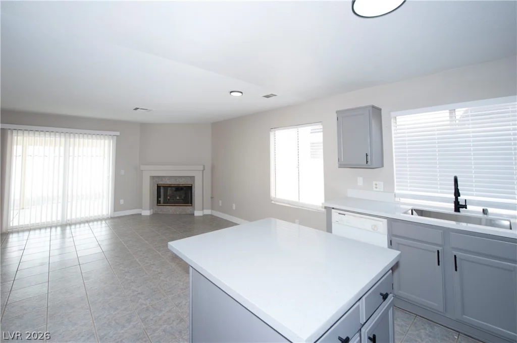 1912 Sierra Hills, Las Vegas, NV 89128
