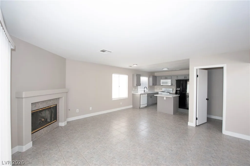 1912 Sierra Hills, Las Vegas, NV 89128