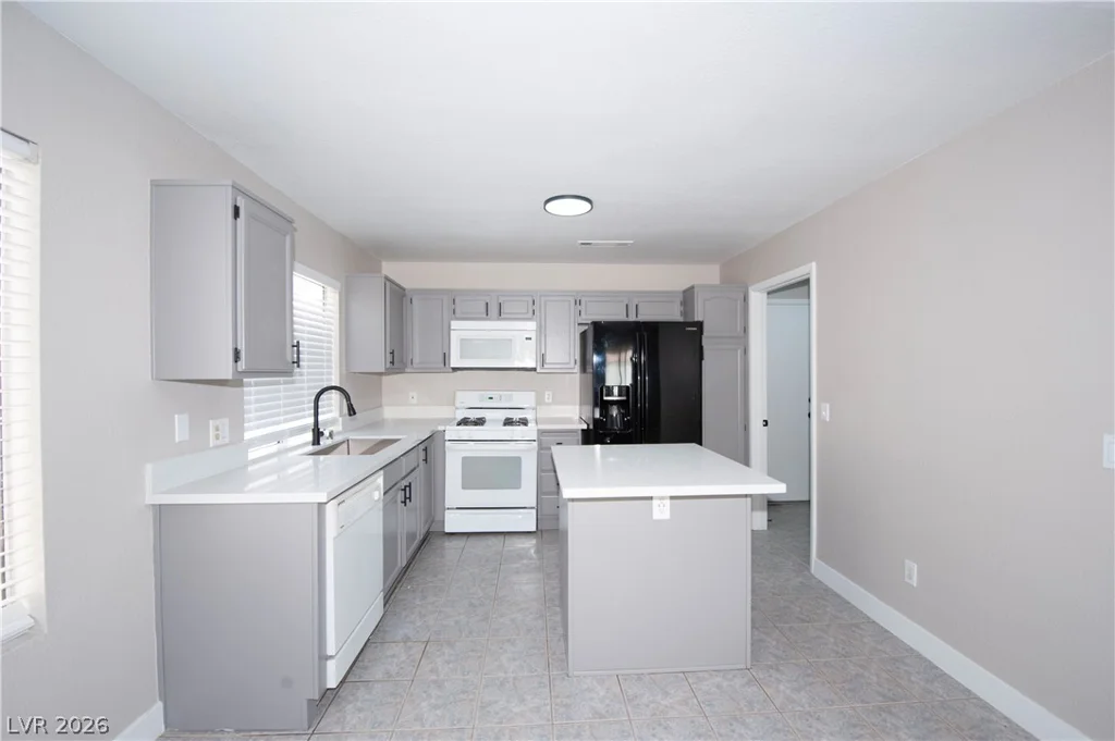 1912 Sierra Hills, Las Vegas, NV 89128