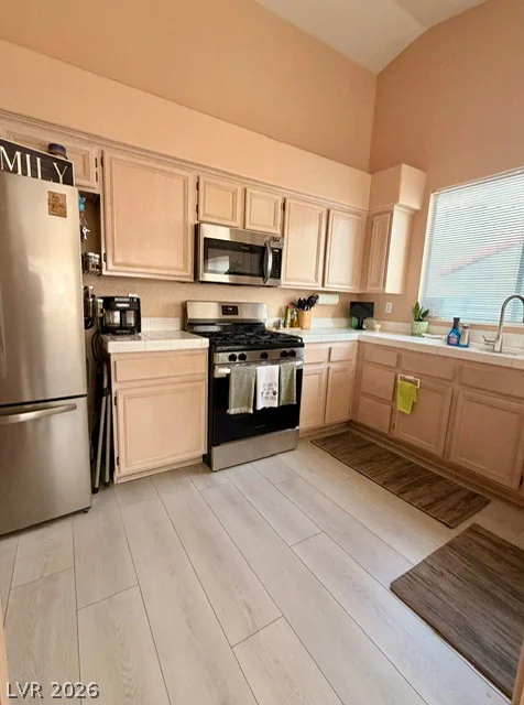 5686 Whale Watch, Las Vegas, NV 89113