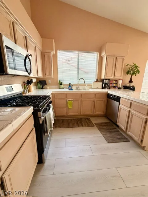 5686 Whale Watch, Las Vegas, NV 89113