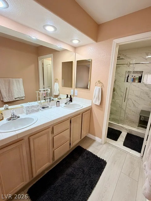 5686 Whale Watch, Las Vegas, NV 89113
