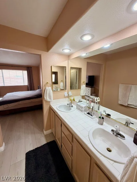 5686 Whale Watch, Las Vegas, NV 89113