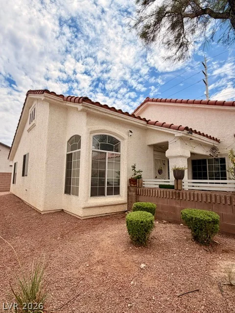 5686 Whale Watch, Las Vegas, NV 89113