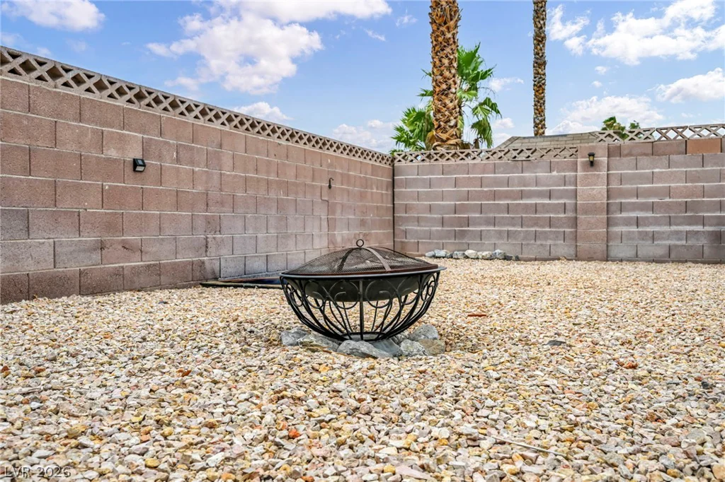 4794 Via San Andros, Las Vegas, NV 89103