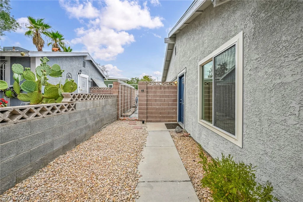 4794 Via San Andros, Las Vegas, NV 89103