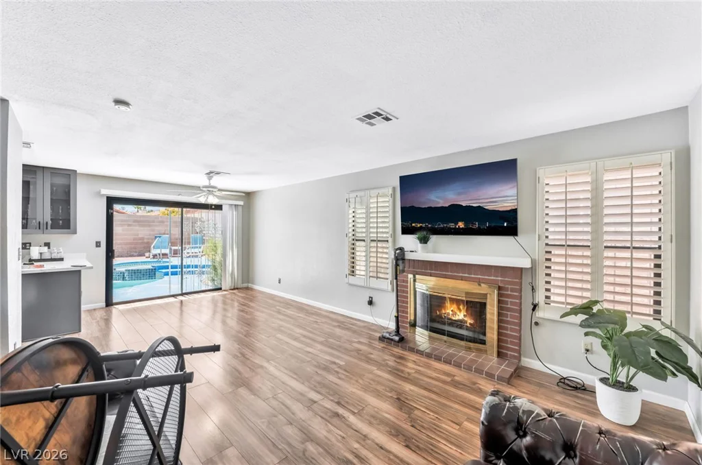 7531 Kalmalii, Las Vegas, NV 89147