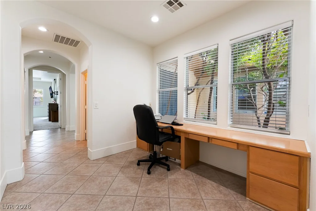 8101 Mountain Forest, Las Vegas, NV 89129