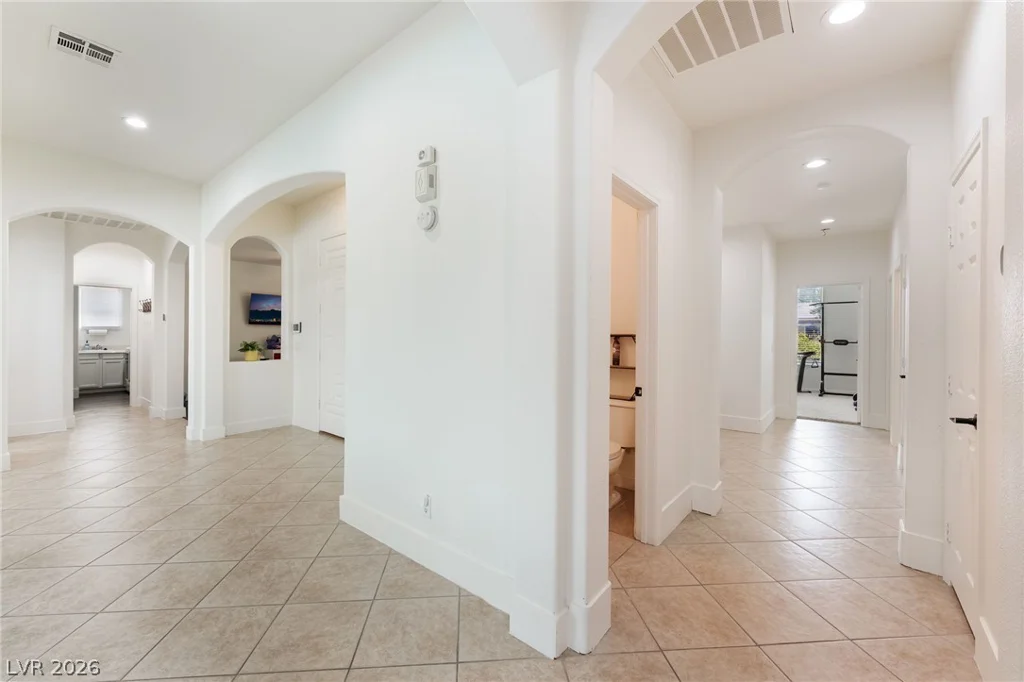 8101 Mountain Forest, Las Vegas, NV 89129