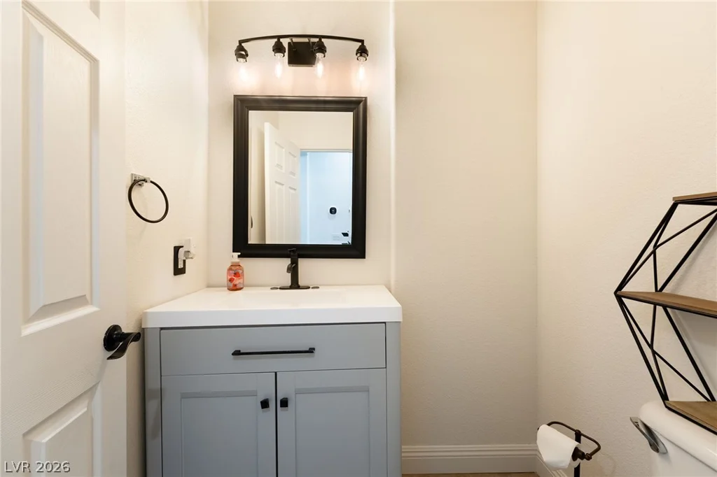 8101 Mountain Forest, Las Vegas, NV 89129