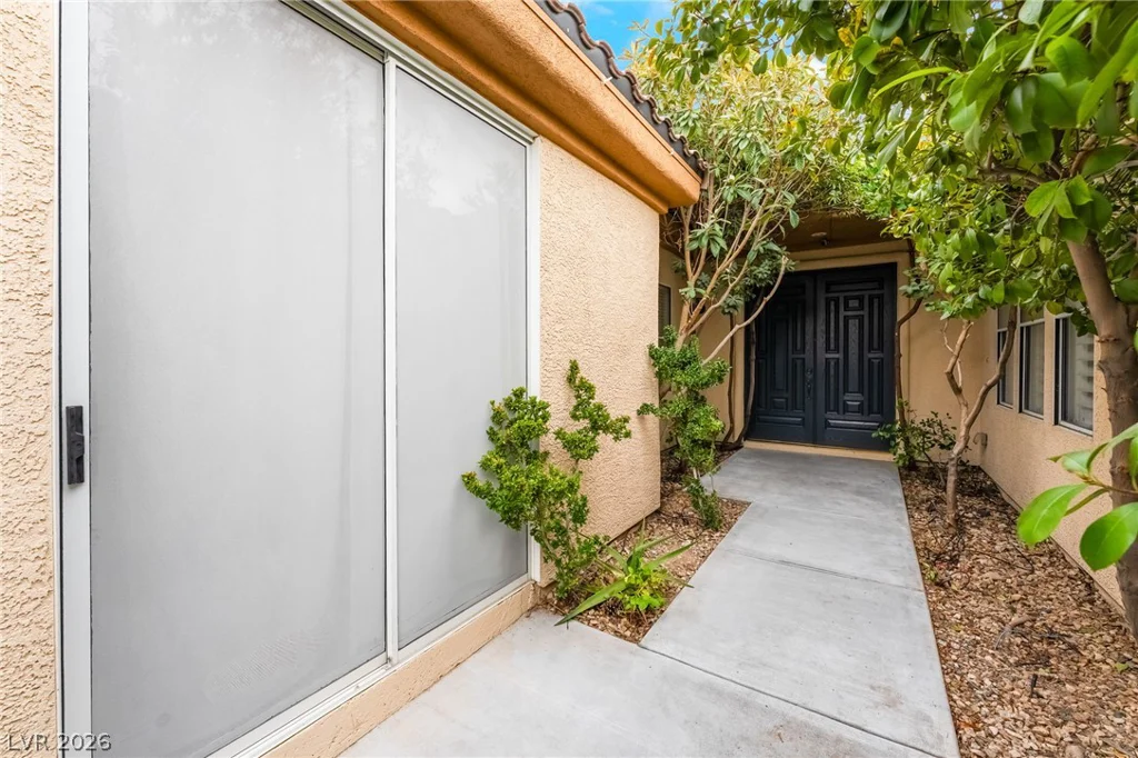 8101 Mountain Forest, Las Vegas, NV 89129