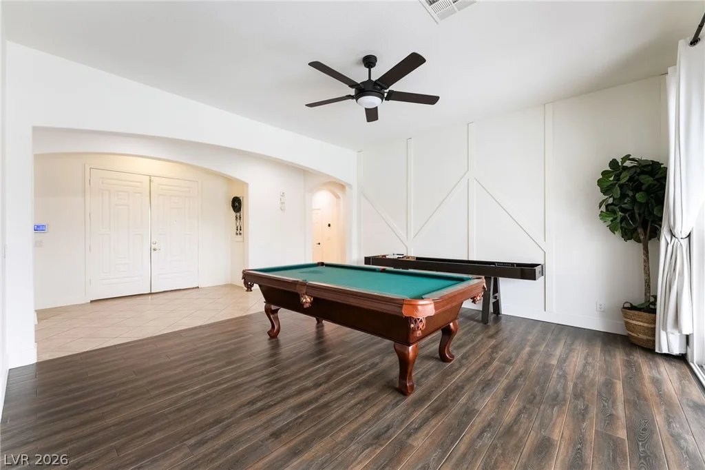 8101 Mountain Forest, Las Vegas, NV 89129
