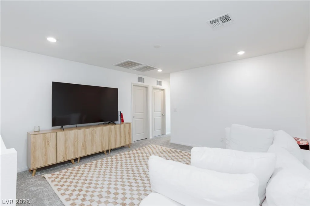 10144 Kings Amethyst, Las Vegas, NV 89141