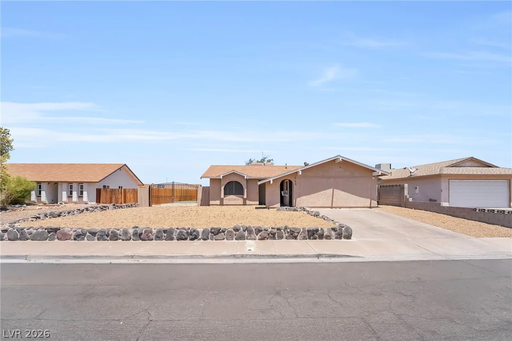525 Zuber, Henderson, NV 89011