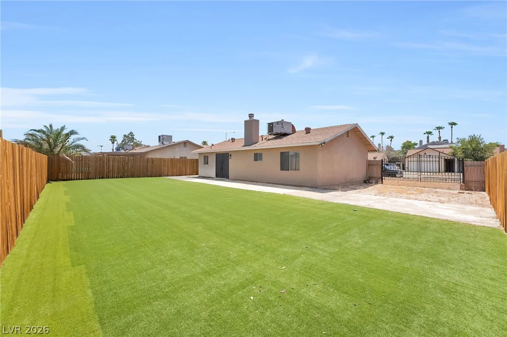 525 Zuber, Henderson, NV 89011