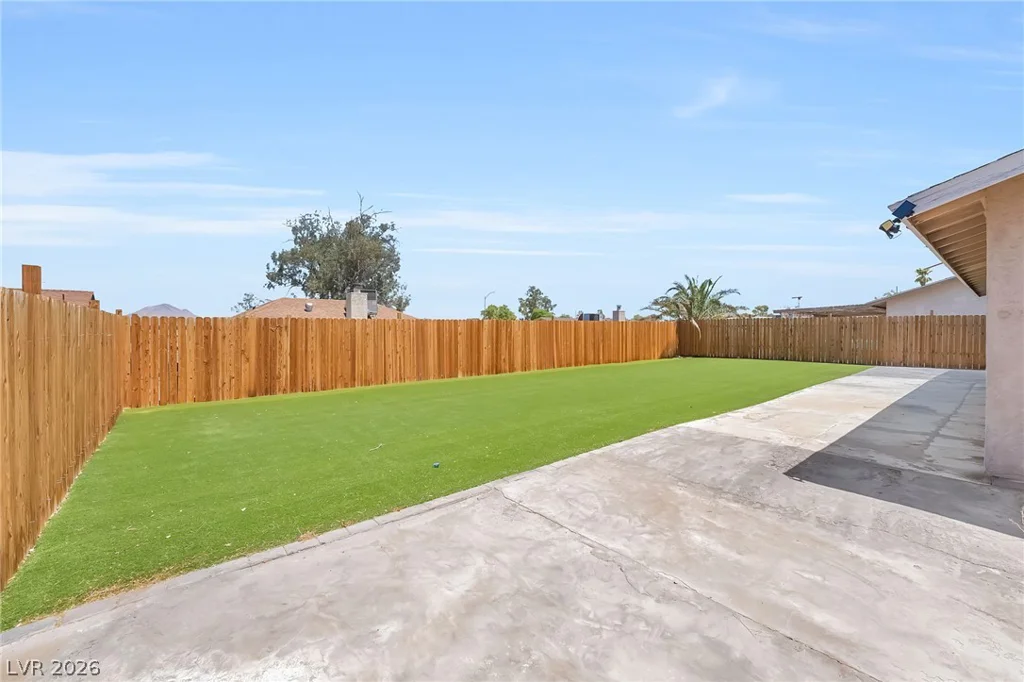 525 Zuber, Henderson, NV 89011