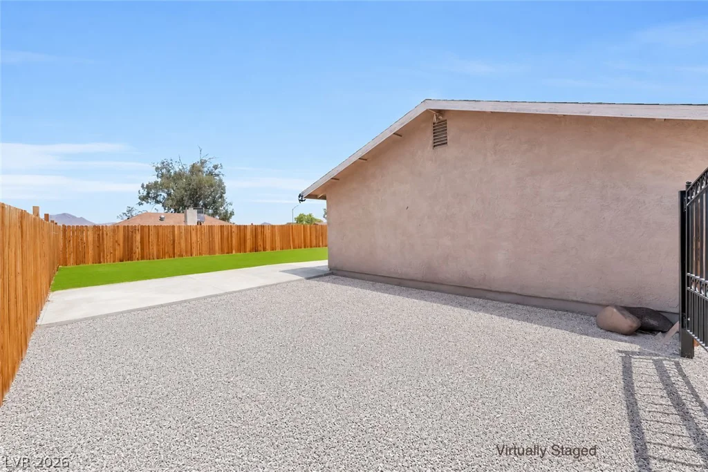 525 Zuber, Henderson, NV 89011