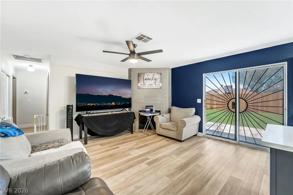 525 Zuber, Henderson, NV 89011
