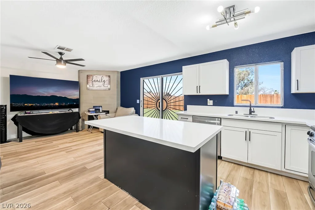 525 Zuber, Henderson, NV 89011