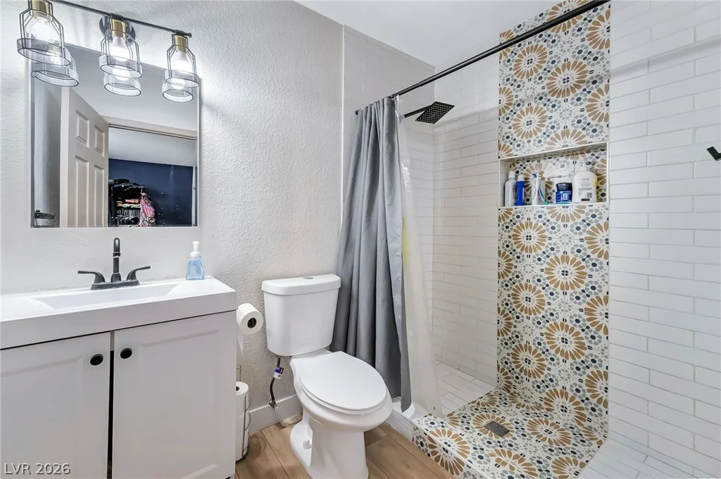 525 Zuber, Henderson, NV 89011