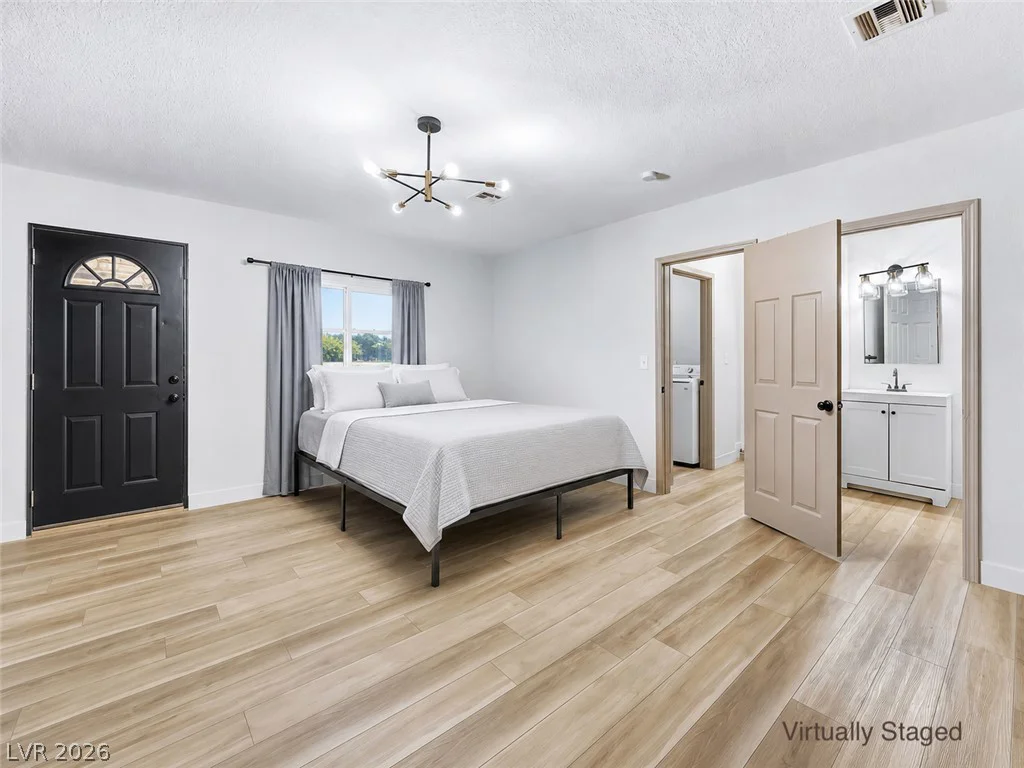 525 Zuber, Henderson, NV 89011