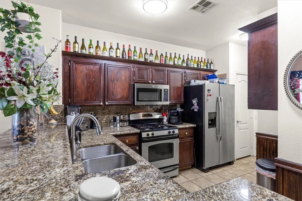 5267 Sunny Beach, Las Vegas, NV 89118