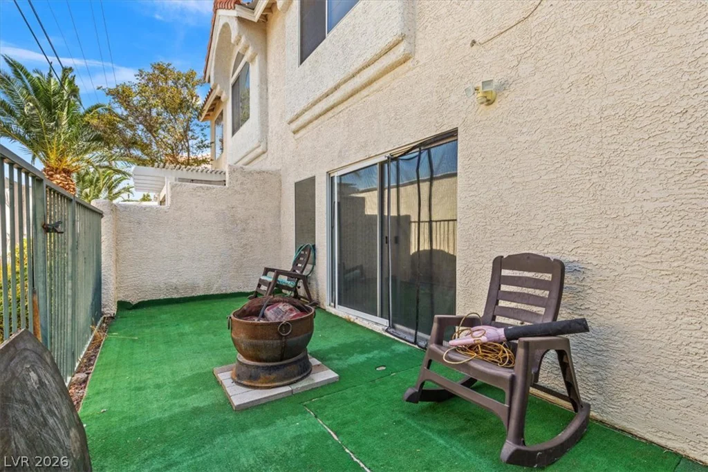 5267 Sunny Beach, Las Vegas, NV 89118