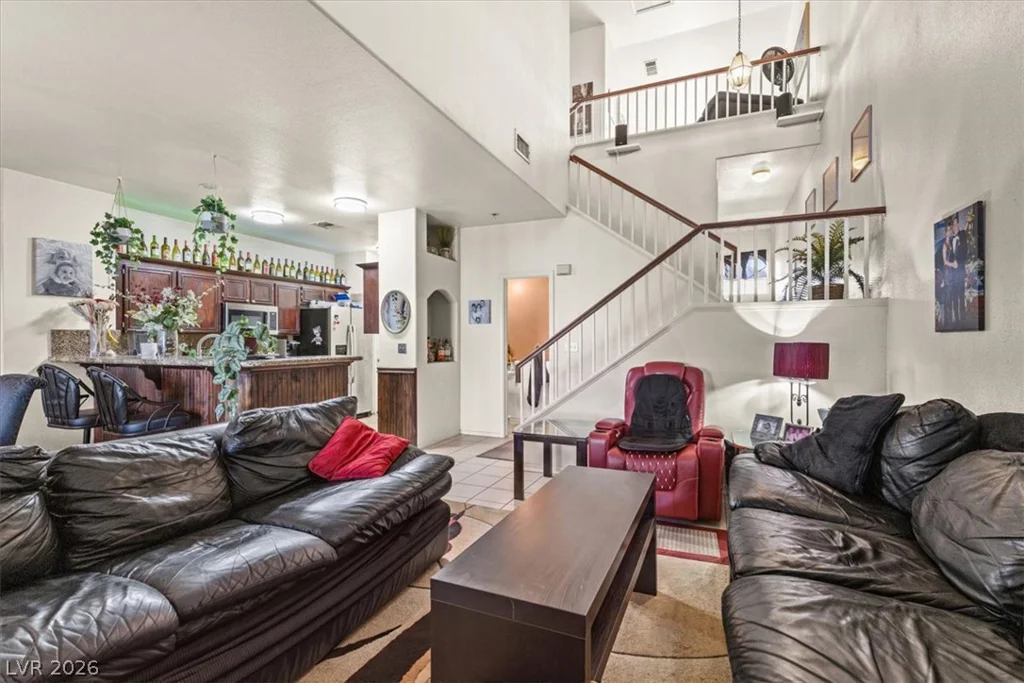 5267 Sunny Beach, Las Vegas, NV 89118
