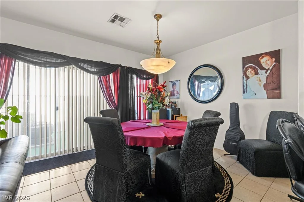 5267 Sunny Beach, Las Vegas, NV 89118