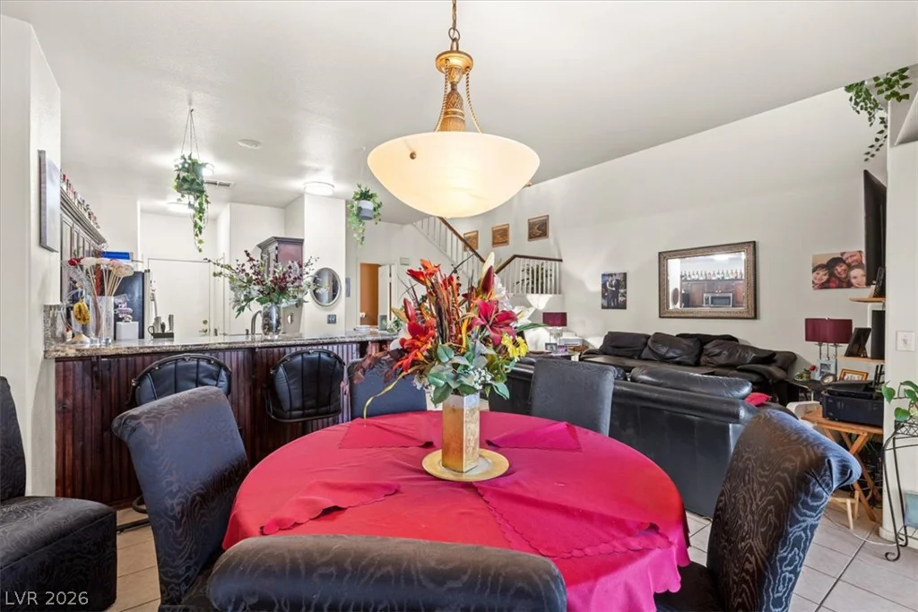 5267 Sunny Beach, Las Vegas, NV 89118