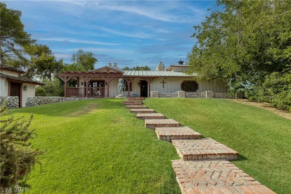 8213 Rancho Destino, Las Vegas, NV 89123