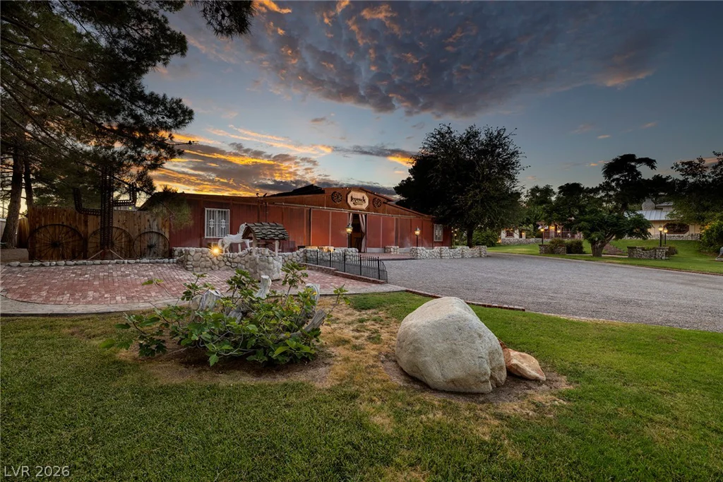 8213 Rancho Destino, Las Vegas, NV 89123