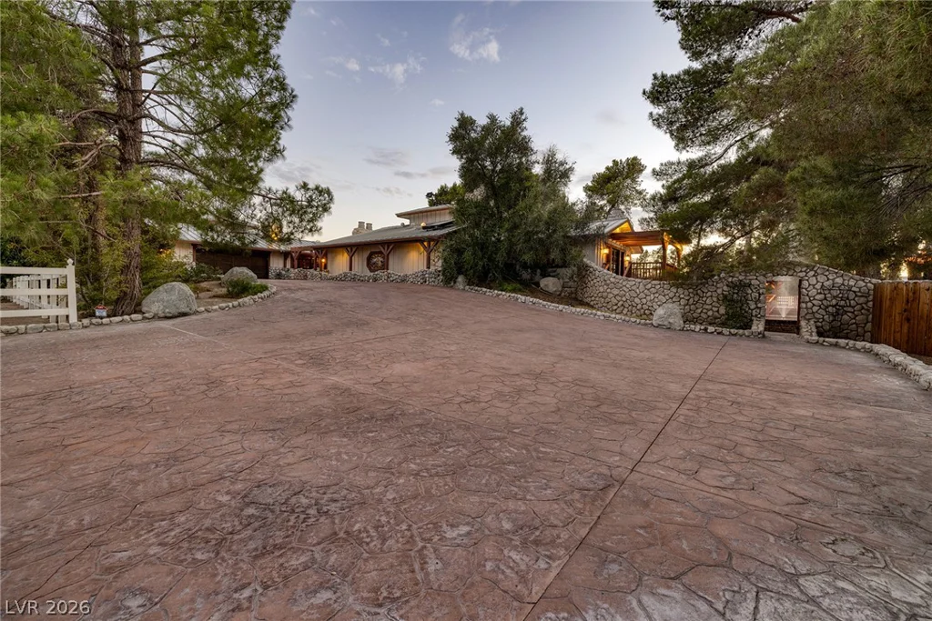 8213 Rancho Destino, Las Vegas, NV 89123